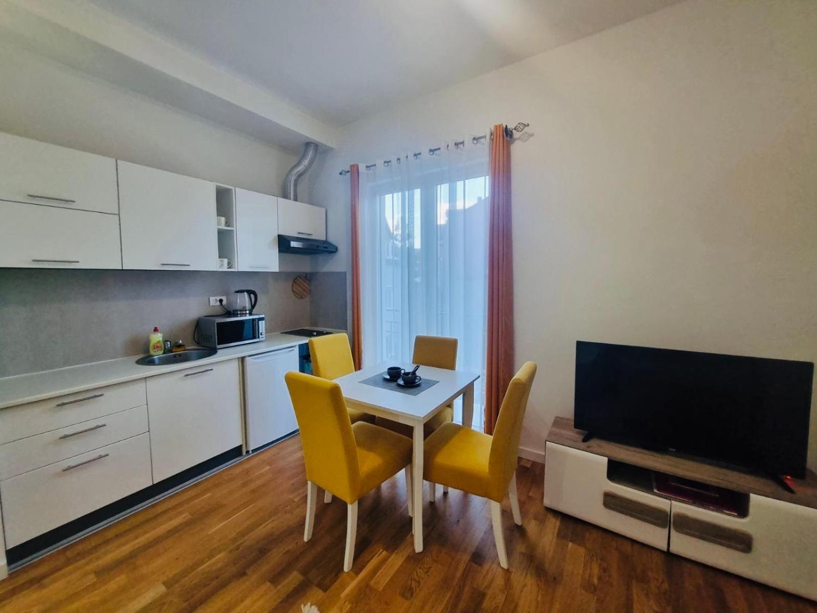 Apartment Dora Цетинє Екстер'єр фото