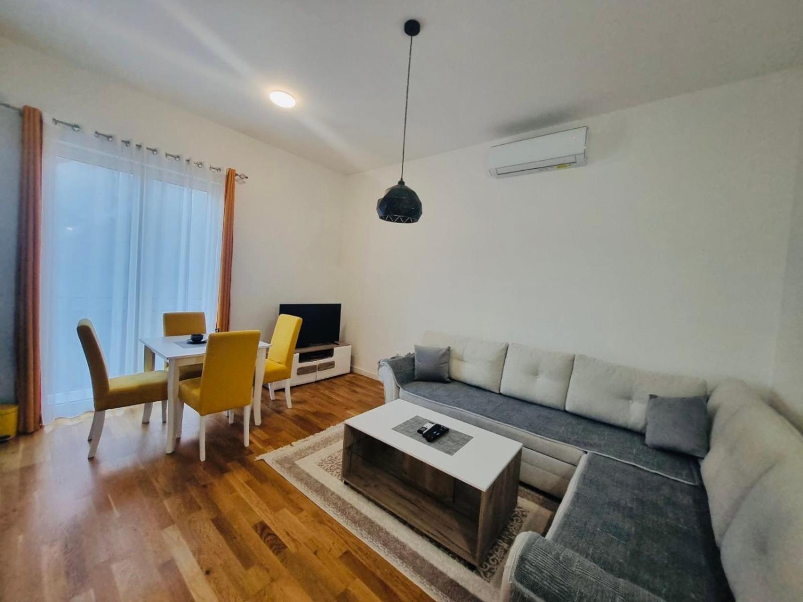 Apartment Dora Цетинє Екстер'єр фото